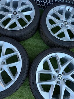 Seat Leon FR - 5x112 - 225/40 R18 ZIMNÍ ORIGINÁLNÍ SADA - 9