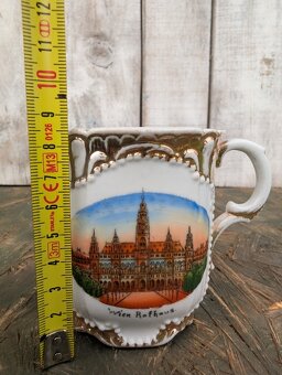 Vzpomínka na starou Vídeň-hrnek s motivem Rathaus. - 9