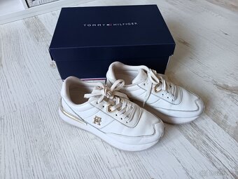 Dámské tenisky Tommy Hilfiger - 9