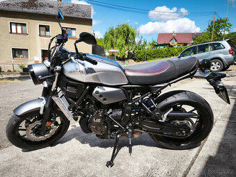 YAMAHA XSR 700 - 9