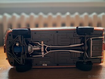 Model auta Ford Mustang GT Fastback, 1:18 - 9