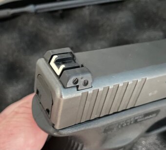 Glock 27 - 9