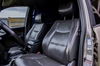 Toyota Land Cruiser J12 3,0 - 9