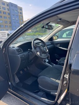 Toyota Corolla 1.4 VVT-i 71kW kombi - 9