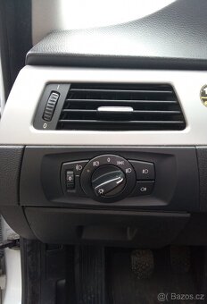 BMW 3 e91 320d individuál, nova technická, panorama - 9