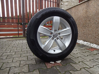 PĚKNÁ ZIMNÍ ORIGINÁL ALU 17" 5x112 pneu 215/65R17 Pirelli - 9