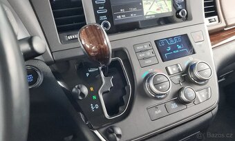 2018 TOYOTA SIENNA LIMITED AWD - 9