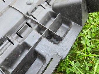 Maska/mřížka Volkswagen Caddy 5 - 9