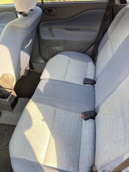Mitsubishi Space Star 1,6 kombi rok výroby 2001 - 9