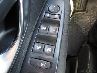 Renault Mégane 1.5dCi , 81 kW nafta, 2010 - 9