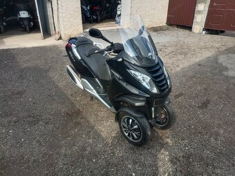 Peugeot Metropolis 400i CZ doklady v ceně Kufr. - 9