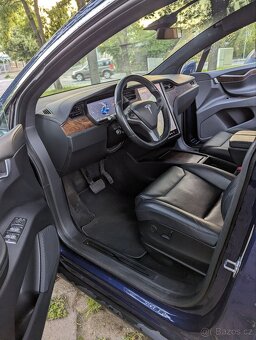 Tesla Model X 75D - 9