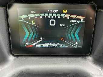 2022 Zontes 310m ČR, kufr, keyless, full led, výhřev rukojet - 9