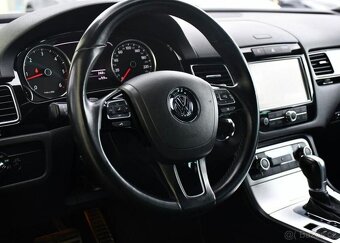 Volkswagen Touareg 3.0TDi 4M A/T VZDUCH TAŽNÉ ČR - 9