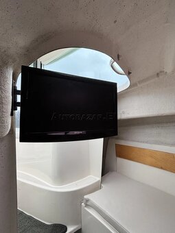 Merry Fisher 585 - 9