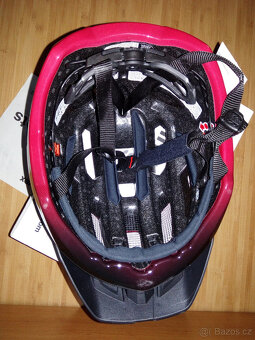 Nová přilba Uvex Quatro CC, 56-61cm - 9