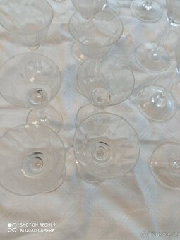 prodám sklo a porcelán - 9