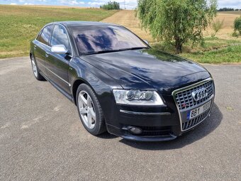 Audi S8 - 9