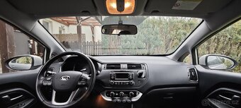 Kia Rio - 9