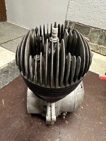 Predám MOTOR JAWA 250/590 sport - 9