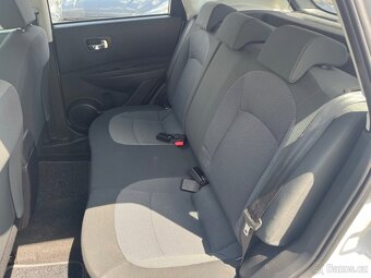 NISSAN QASHQAI 2,0 dCi 4x4 1.MAJITEL TAŽNÉ ZAŘÍZENÍ - 9