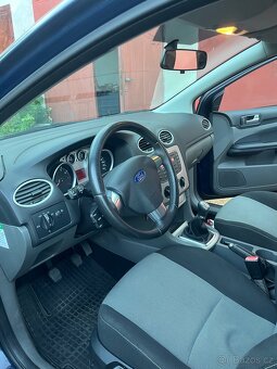 Ford focus 1.6 74kW 2010 combi - 9