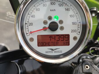 Moto Guzzi V9 Roamer - 9