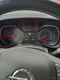 Opel Combo Life XL 1.2 turbo sedmimístný - 9