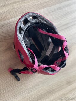Prodám dětskou cyklistickou přilbu zn. Alpina Pico Flash - 9