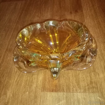 Prodám staré hutní sklo a porcelán. vázičku Slavkov, secesní - 9