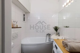 Prodej bytu 1+kk, 26,3 m2, Praha 7 - Holešovice. - 9