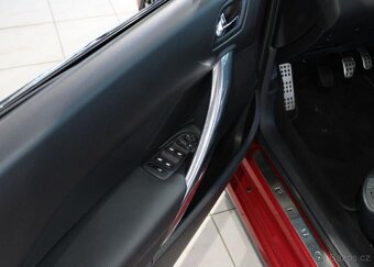 Peugeot 308 2.0 HDi 103 kW Cabrio Kamera / nafta manuál - 9