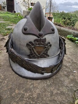 Stará velitelska hasičská helma - 9