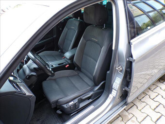 Volkswagen Passat 2,0 TDI 4MOT,DSG,Alltrack-DPH - 9