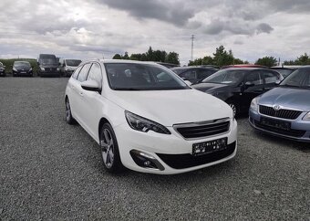Peugeot 308 1.2i Klima, Navi, Tempomat benzín manuál 60 kw - 9