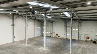 Pronájem skladovací haly o užitné ploše 1483 m², popř. 743 m - 9