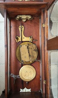 Luxusní bohatě vyřezávané a zdobené starožitné  pérovky - 9