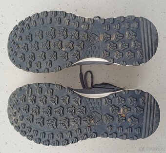 Dětské zimní turistické nepromokavé kožené boty velikost 39 - 9