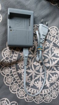 Olympus OM-D E-M1 s objektivem 14-150 a příslušenstvím - 9