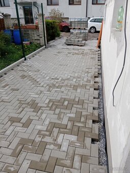 Gabionové ploty a zámková dlažba – Profesionální realizace p - 9