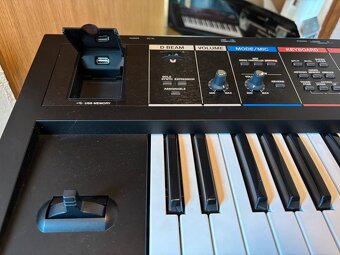 Roland Juno-Di syntetizátor nový - 9