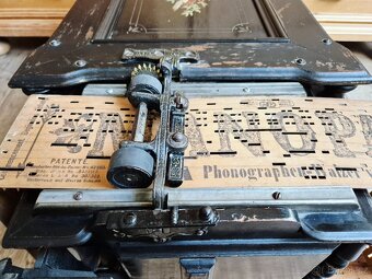 Starožitný hrací stroj, flašinet MANOPAN,  1887 - 1900 - 9