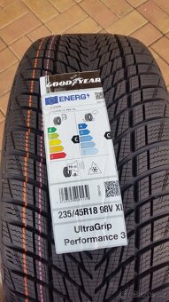 NOVÁ zimní sada ŠKODA SUPERB 3 4 5x112 R18 také Passat B8 9 - 9