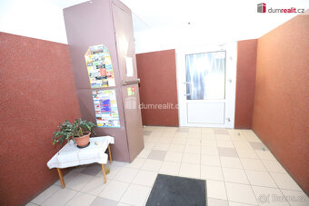 Krásný slunný byt v šestém patře (ze sedmi) panelového domu - 9