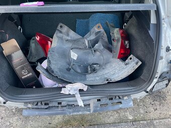 díly clio 3 benzín 1,2 16V, r.v. 2007 - 9