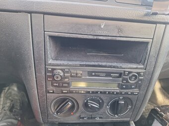 Volkswagen Golf 1.9 TDI, 2000 rv - 9