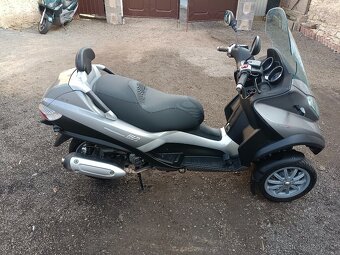 Piaggio mp3 250 LT CZ doklady v ceně - 9