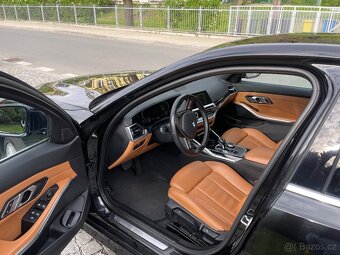 BMW 320i (2021) – perfektní stav luxery line - 9