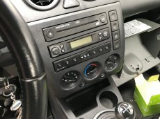 Ford Fiesta 1,4 16V Duratec 59 kW, rok 2005 - 9
