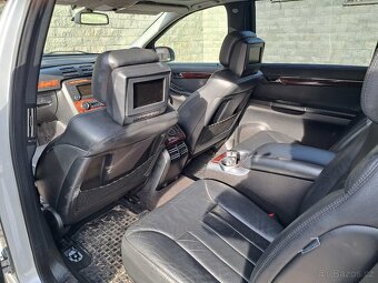 Mercedes-Benz R500 (W251) – 5.0 V8 | 6 míst - 9